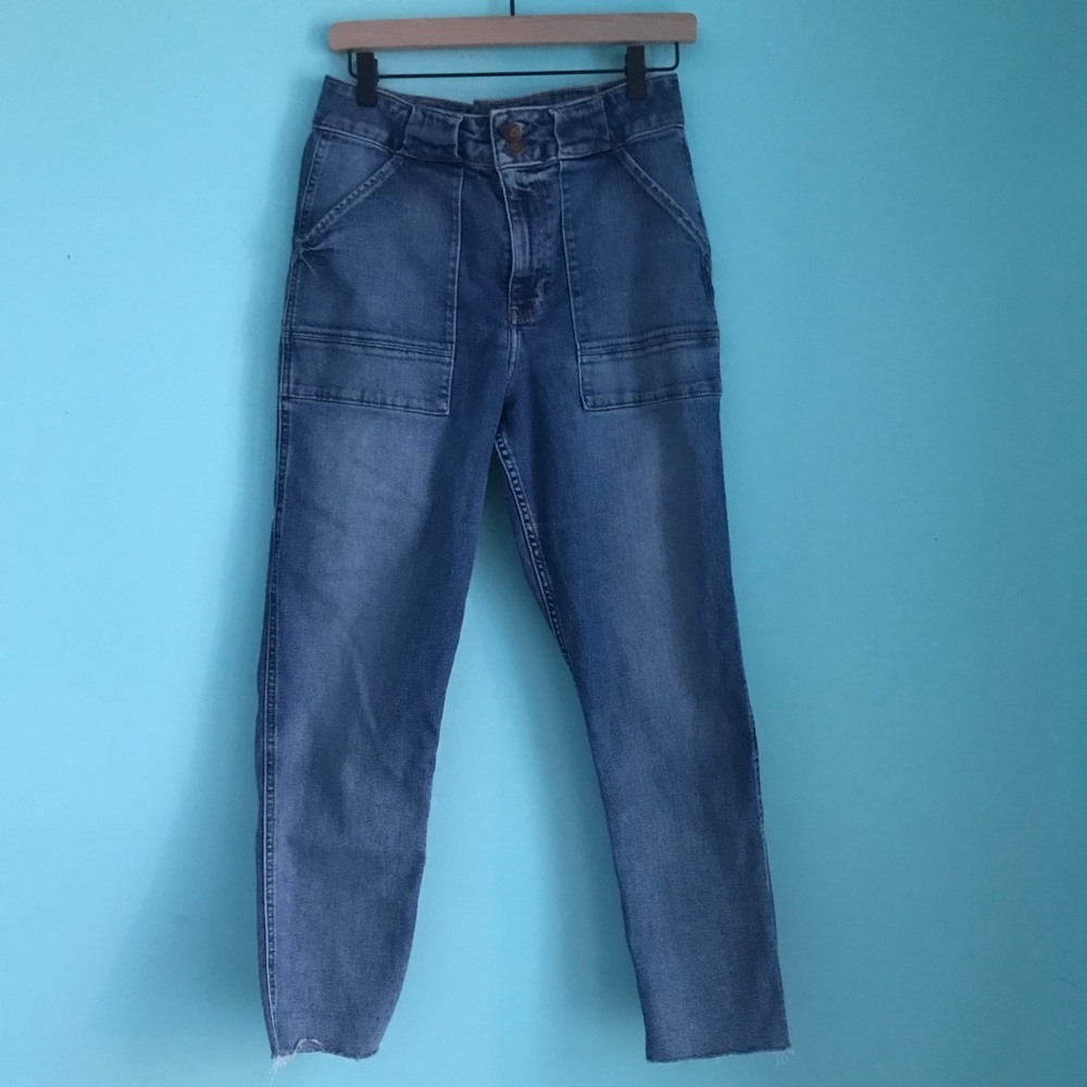 Hollister Ultra High Rise Fray Tapered Mom Cargo Jean 29 Vintage Stretch 11R